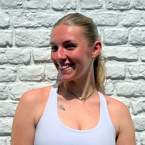 Caroline Petrov, professeur d’interval training, de Cuisses Abdos Fessiers et Personal trainer chez Soqi à Uccle